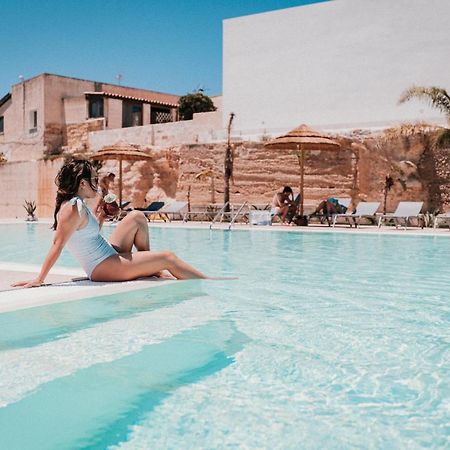 L'Oasi Villaggio Albergo Φαβινιάνα Εξωτερικό φωτογραφία
