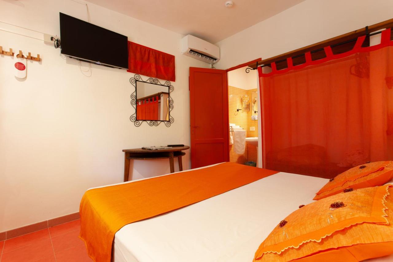 L'Oasi Villaggio Albergo Φαβινιάνα Εξωτερικό φωτογραφία