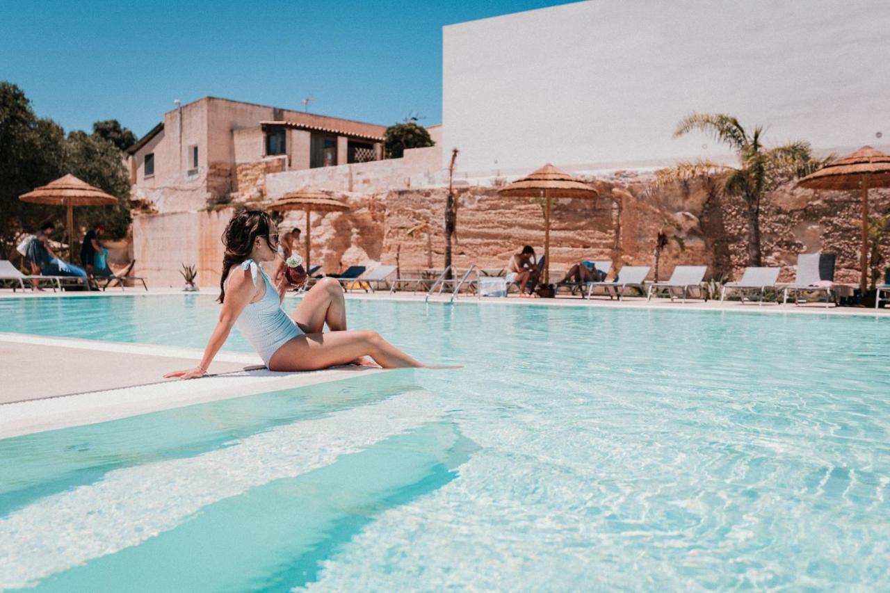 L'Oasi Villaggio Albergo Φαβινιάνα Εξωτερικό φωτογραφία