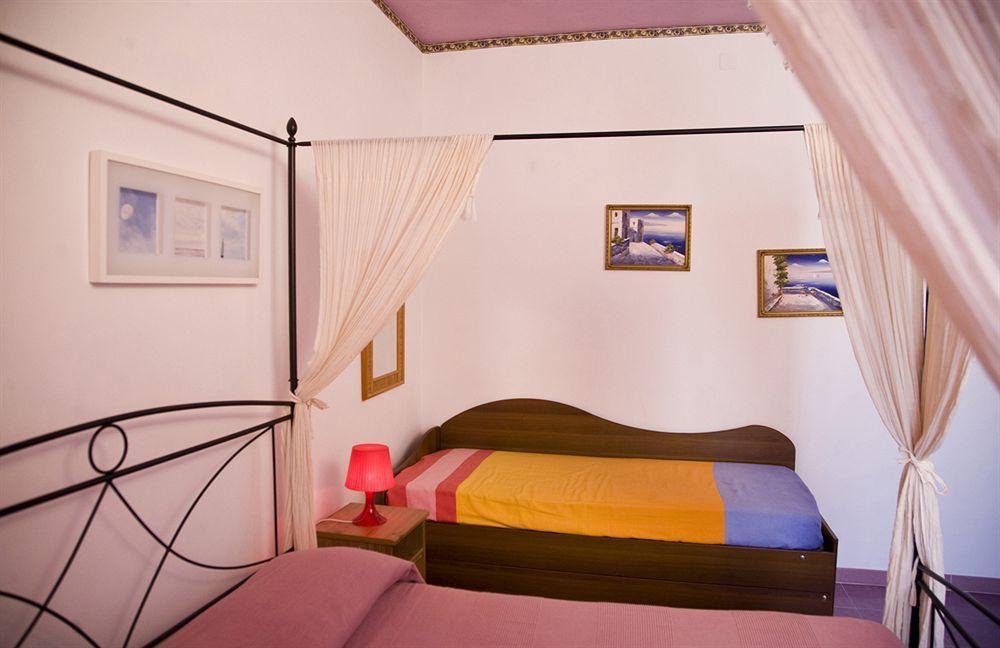 L'Oasi Villaggio Albergo Φαβινιάνα Εξωτερικό φωτογραφία