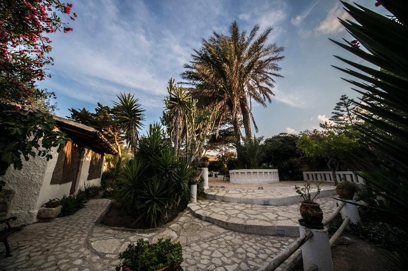 L'Oasi Villaggio Albergo Φαβινιάνα Εξωτερικό φωτογραφία